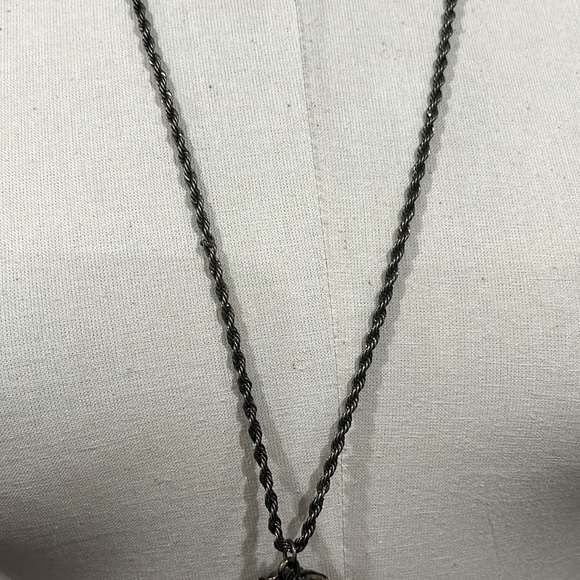 Vintage strawberry pendant chain necklace - Picture 4 of 5